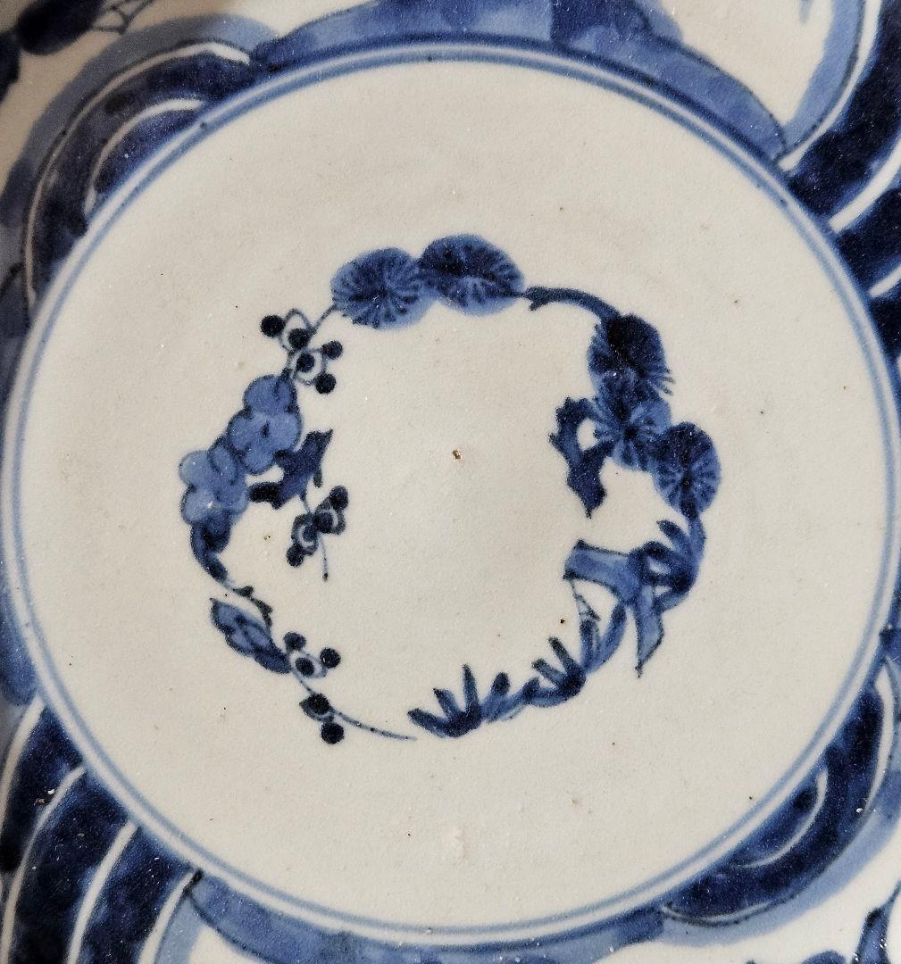 江戸時代中期〜後期 古伊万里 染付 見込みに松竹梅 松に滝の図 18.4cm