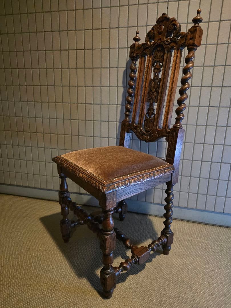 希少　アンティーク　ツイストレッグチェア　アンティーク 木製 　彫刻入り椅子 希少 アンティーク ツイストレッグチェア アンティーク 木製 彫刻入り椅子
