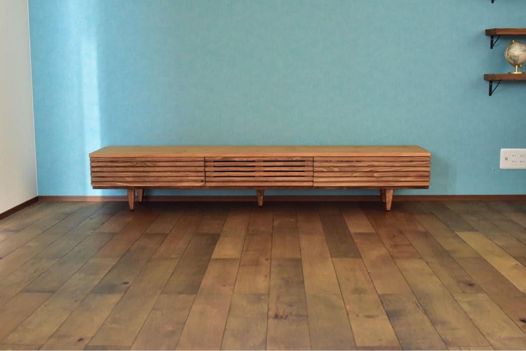 1台限定！直ぐ発送！】テレビボード210㎝ ミディアムブラウン格子 木脚