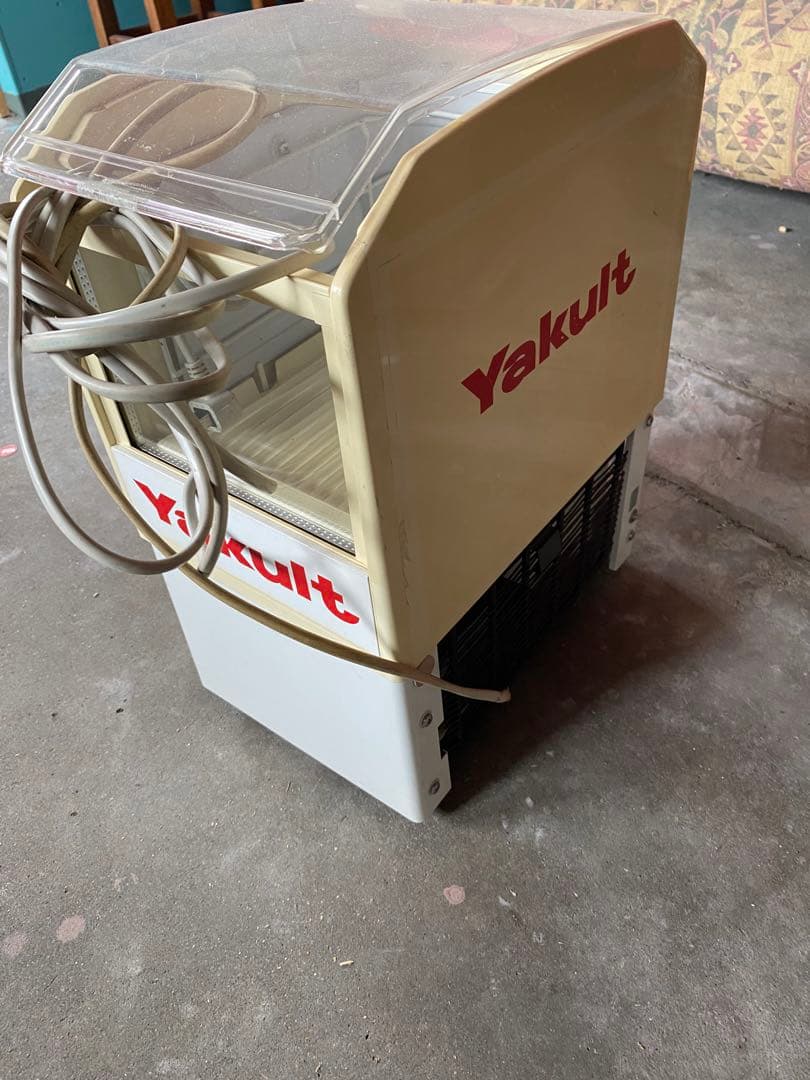 冷蔵ショーケース Yakult 冷蔵庫 クリーム色 レトロ ミニ