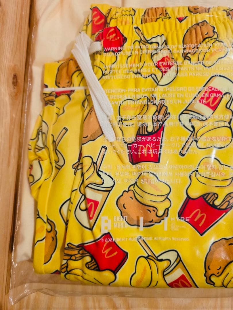 BTS × マクドナルド McDonald コラボ　パジャマ 新品　butter