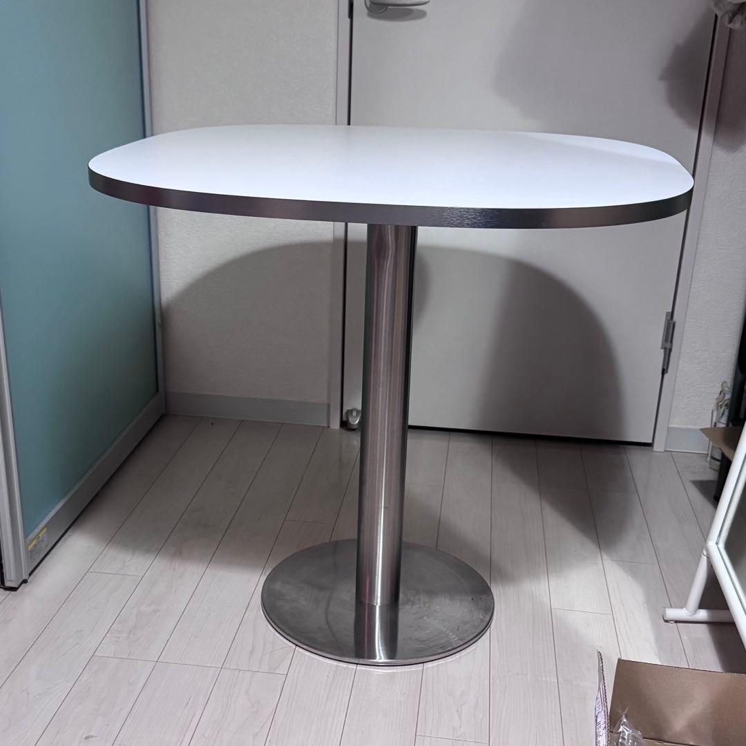 【1/20まで出品】ラウンドスクエアダイニングテーブル 800mm 脚に凹みあり