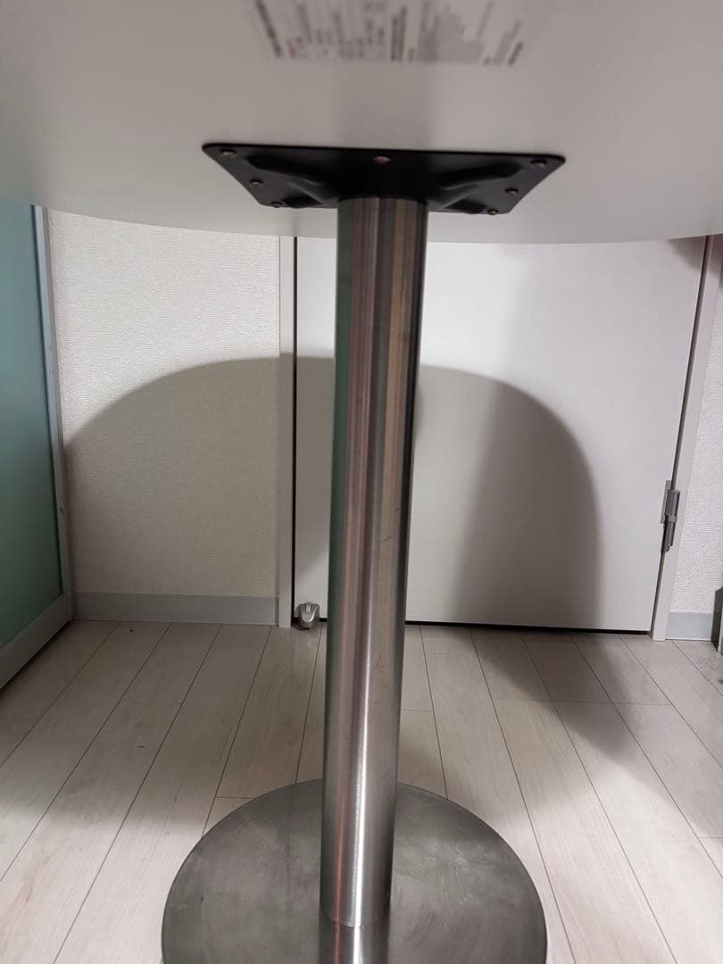 【1/20まで出品】ラウンドスクエアダイニングテーブル 800mm 脚に凹みあり