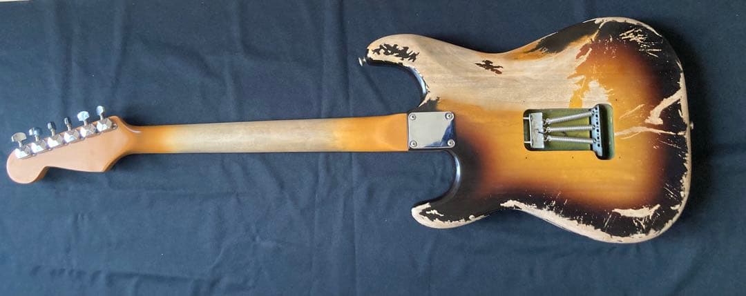 早い者勝ち #16ストラトキャスタータイプ ニトロセルロースラッカー