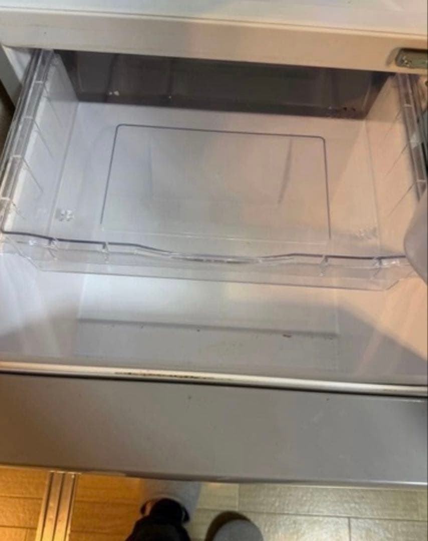 [送料込み]日立 R-K320FVノンフロン冷蔵庫 2015年　出品今月までです