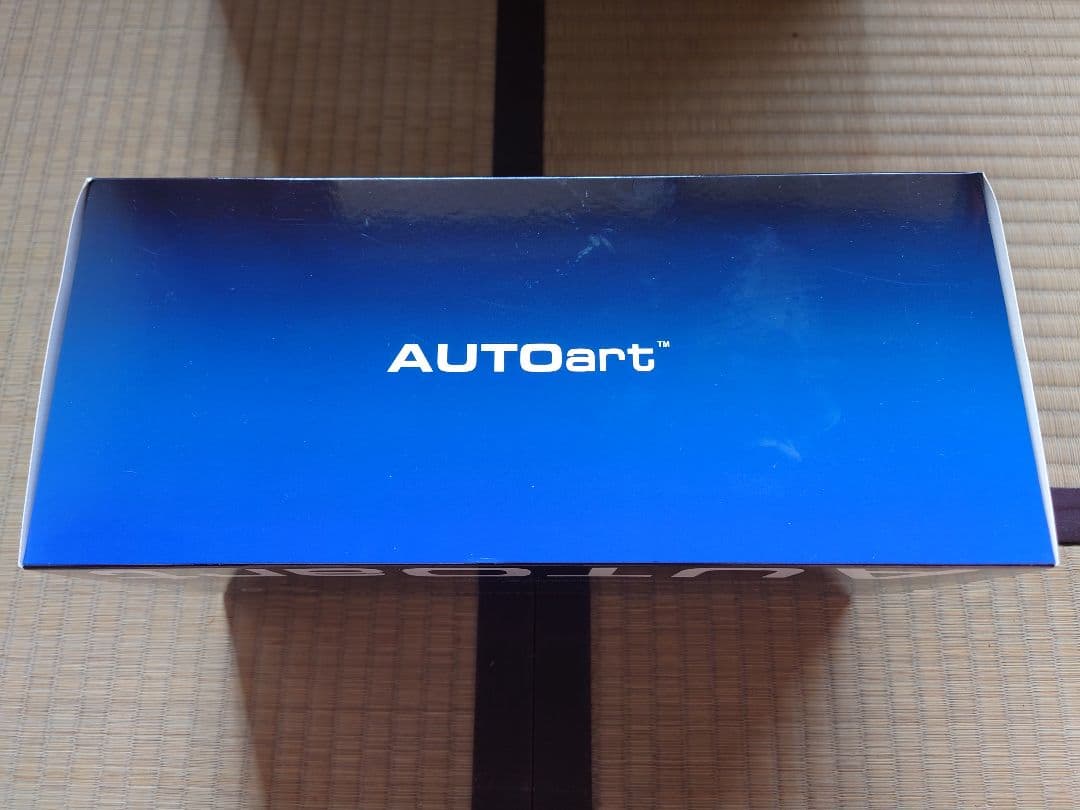 オートアート1/18ケーニグセグレゲーラ HORIZON BLUE