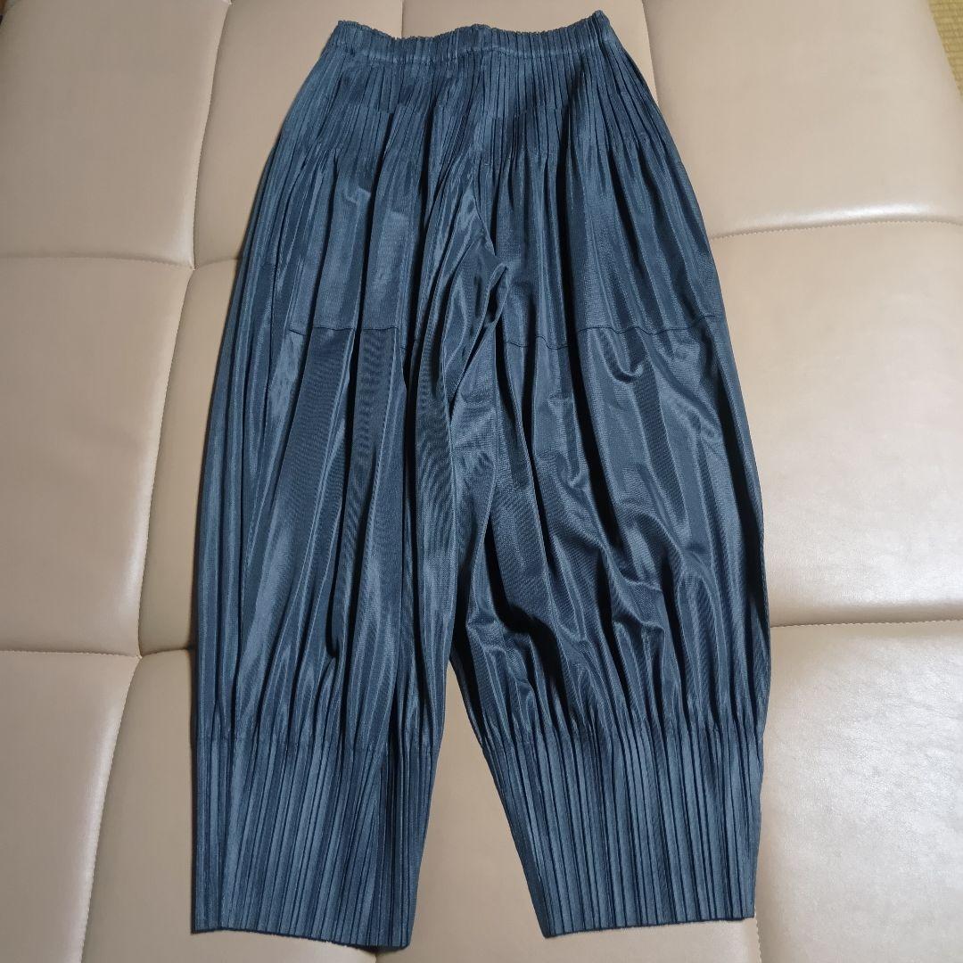 プリーツプリーズ FLUFFY BASICS 　パンツ