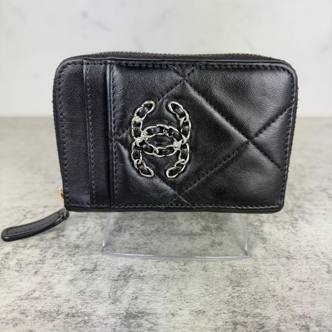 CHANEL 19 ディズヌフ　ケース　フラグメントケース