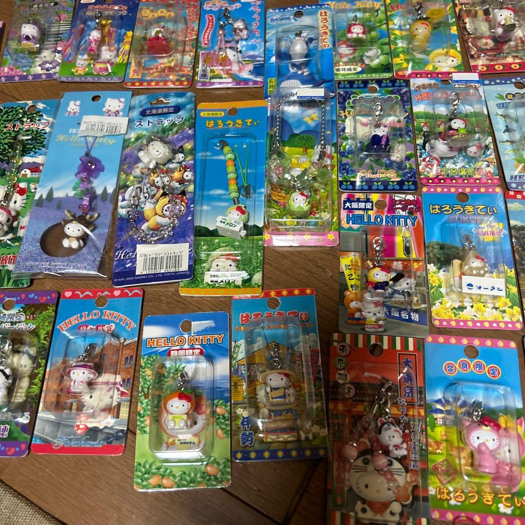 新品　激レア多数　ハローキティご当地ストラップ　60個　昭和レトロ　平成レトロ