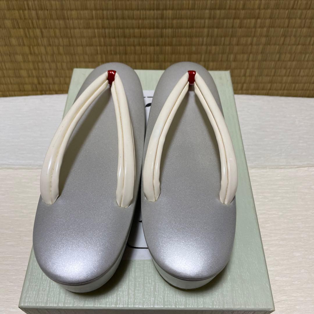 たこせんです　草履