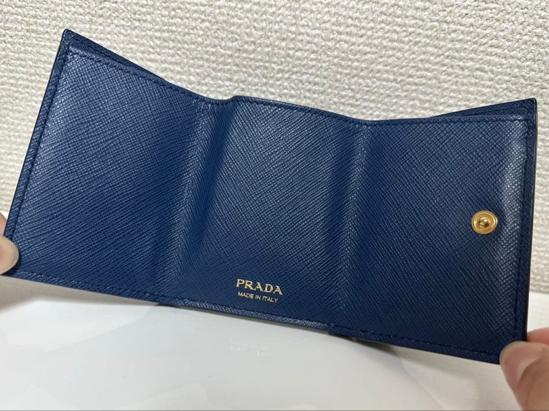 PRADA サフィアーノレザー 三つ折り財布　ブルー