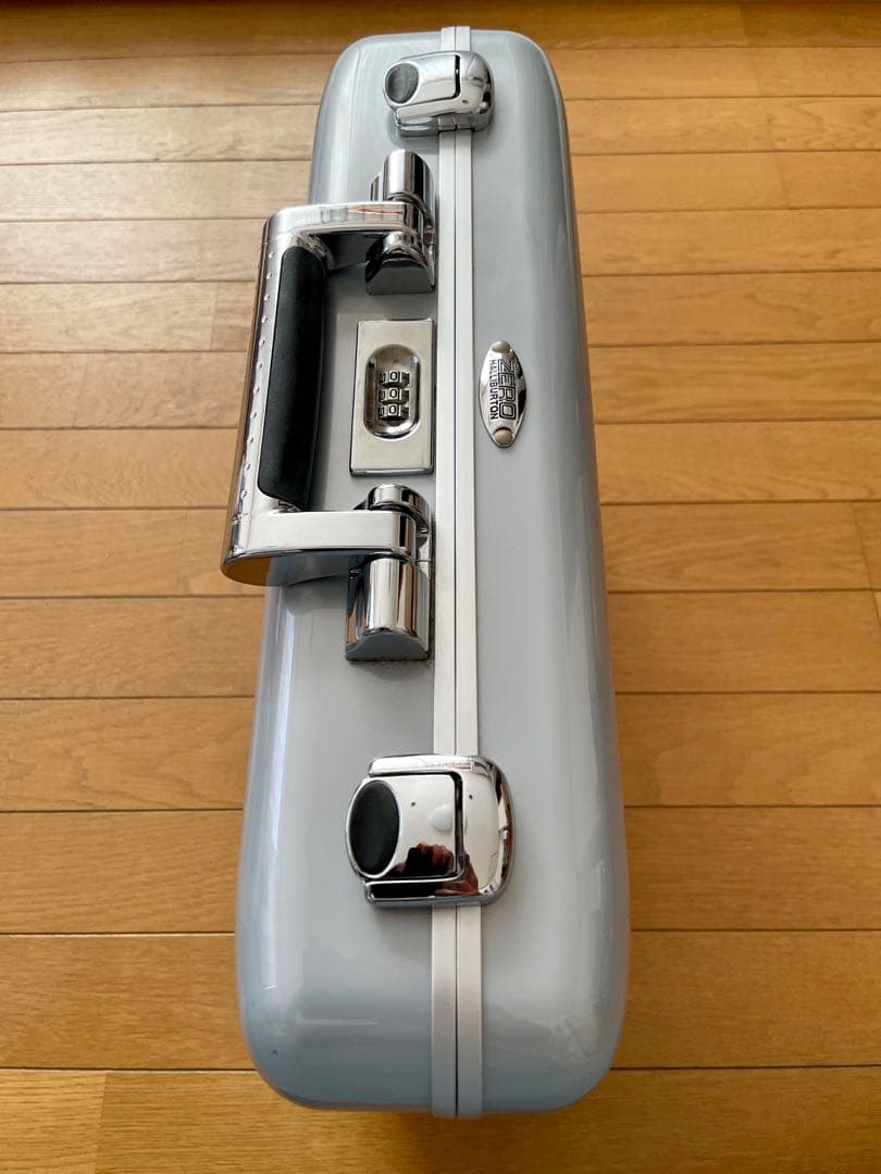 ★美品！ゼロハリバートン薄型アタッシュケース軽量ポリカーボネート★