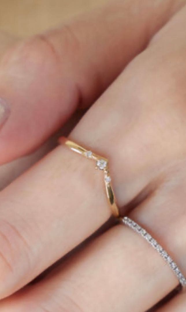 ヴァンドーム青山　2023年冬限定K10ゴールド ダイヤモンド V字型リング