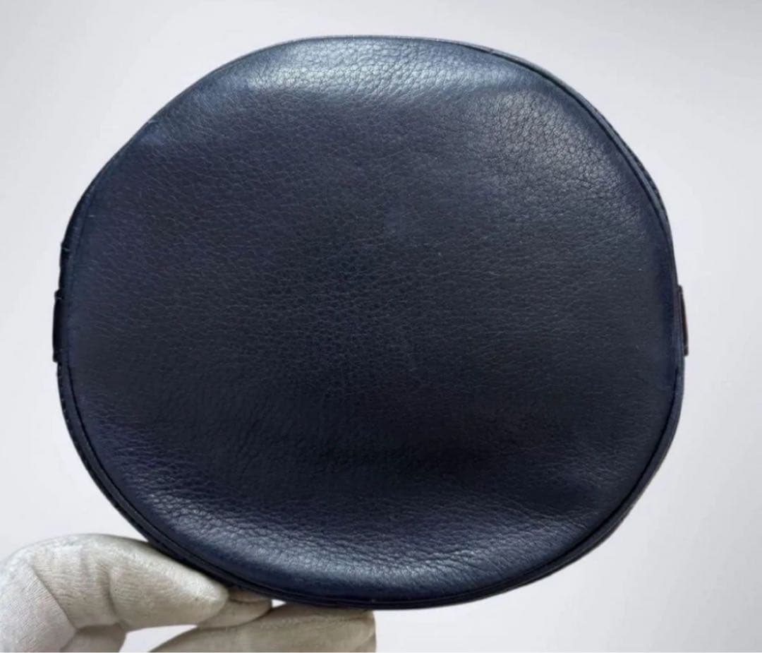 Valentino GARAVANI ヴァレンティノ　ショルダーバッグ　斜め掛け