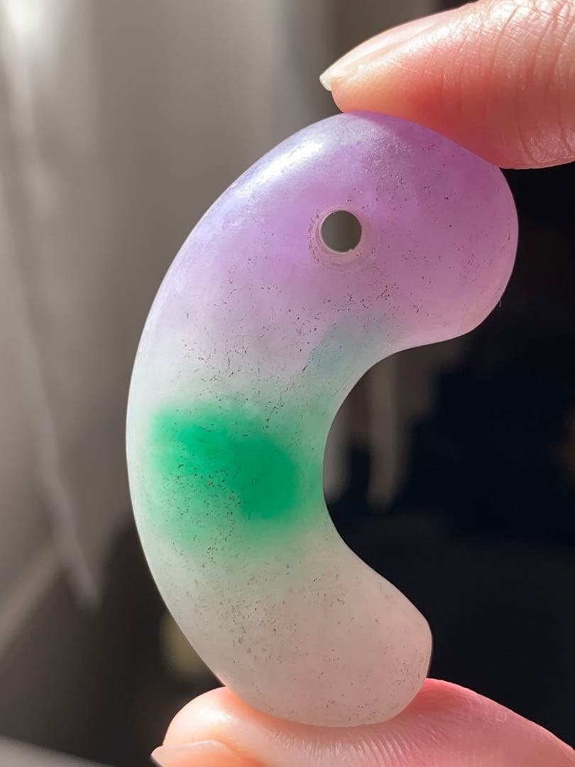 古墳期出土超ろうかん糸魚川紫翡翠勾玉ラベンダー翡翠縄文石器土器根付