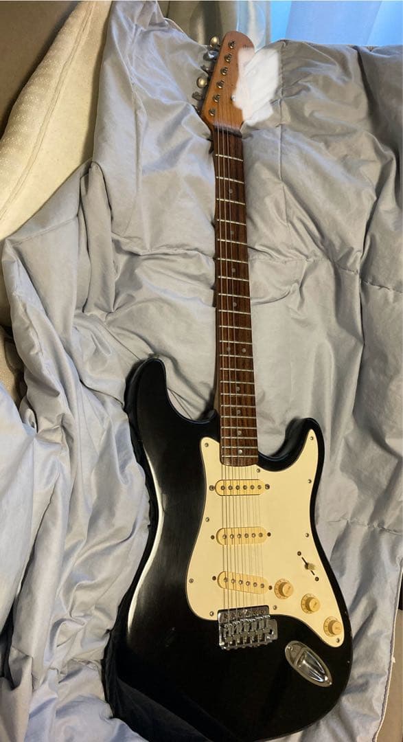 着払いです！ストラトキャスターstratcaster