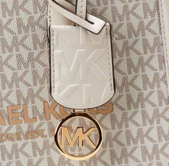 連休価格 新品未使用 マイケルコース MIRELLA ショルダーバッグ 白