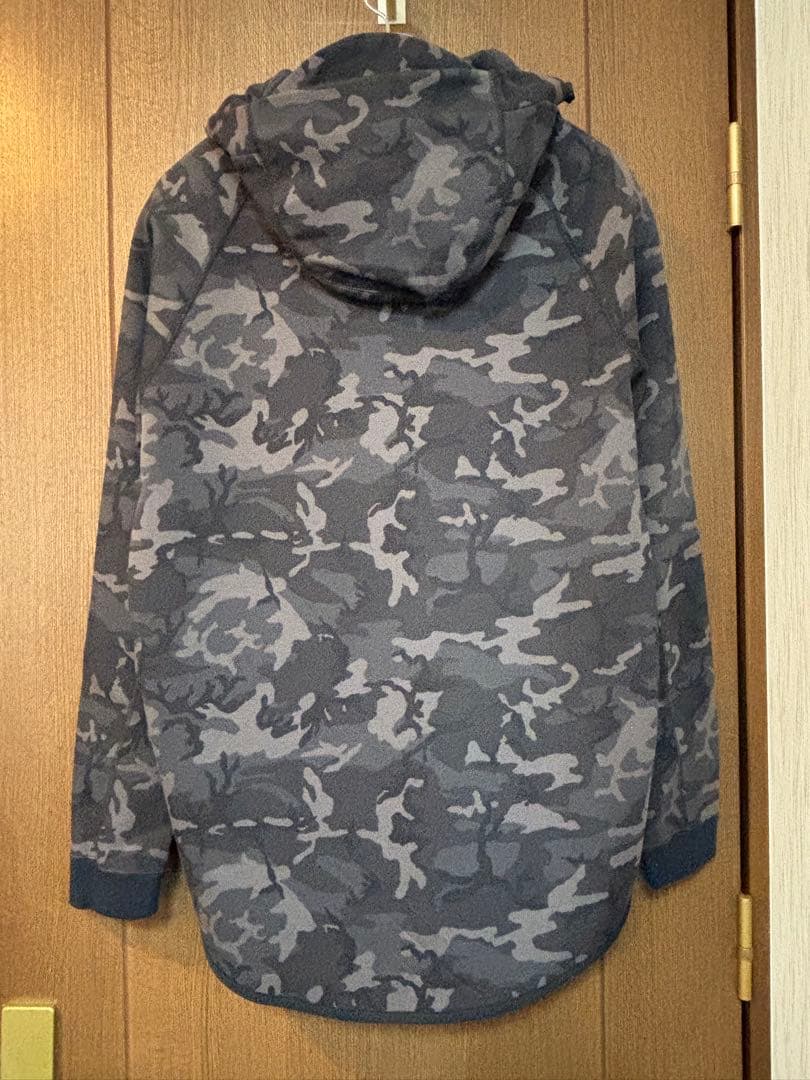 ナイキNIKEカモフラ・迷彩柄 フード付きパーカージャケット新品未使用