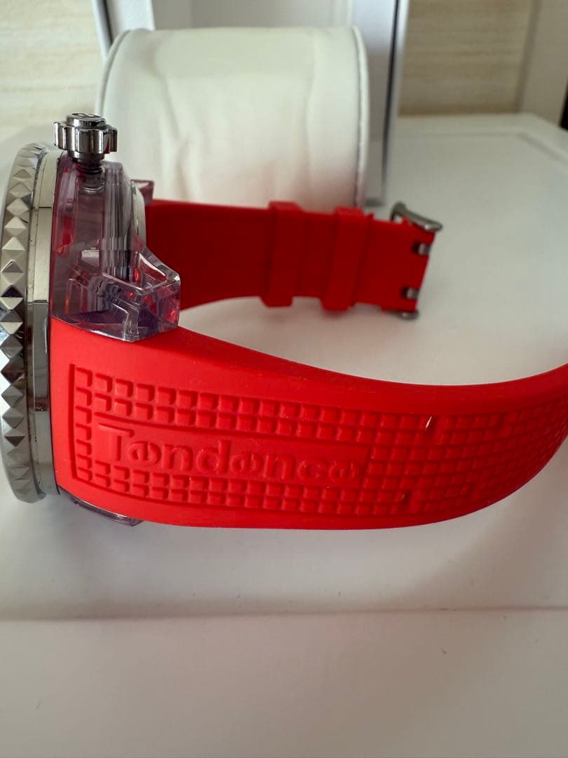 【期間限定】Tendence Carp 腕時計 レッド 限定品 美品