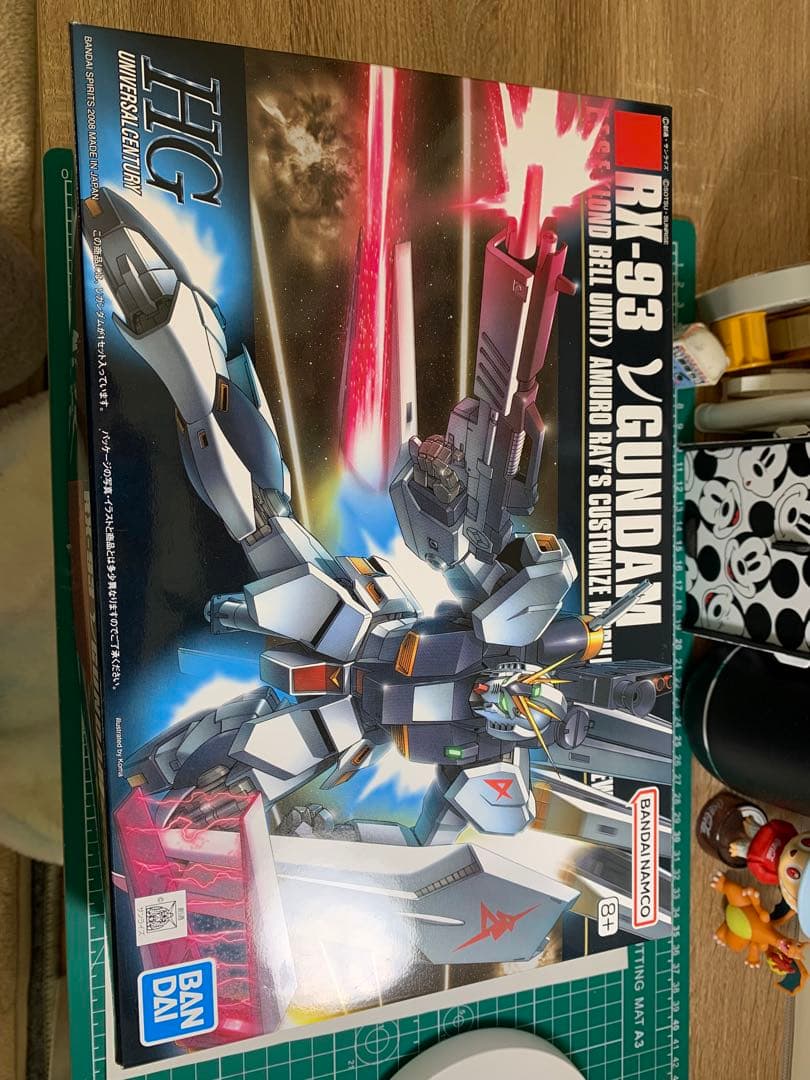 HG1/144 RX-93 νガンダム　全塗装・ディテールアップ仕上げ