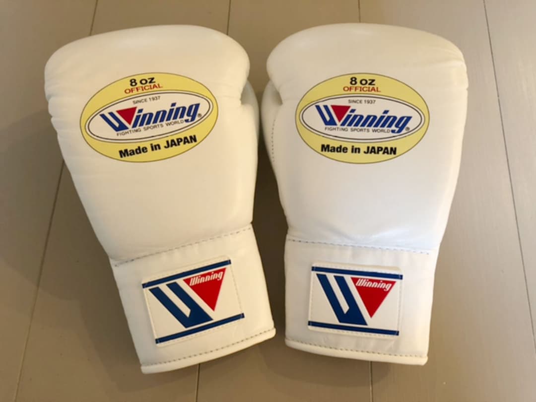 Winning ボクシンググローブ 8 oz ホワイト