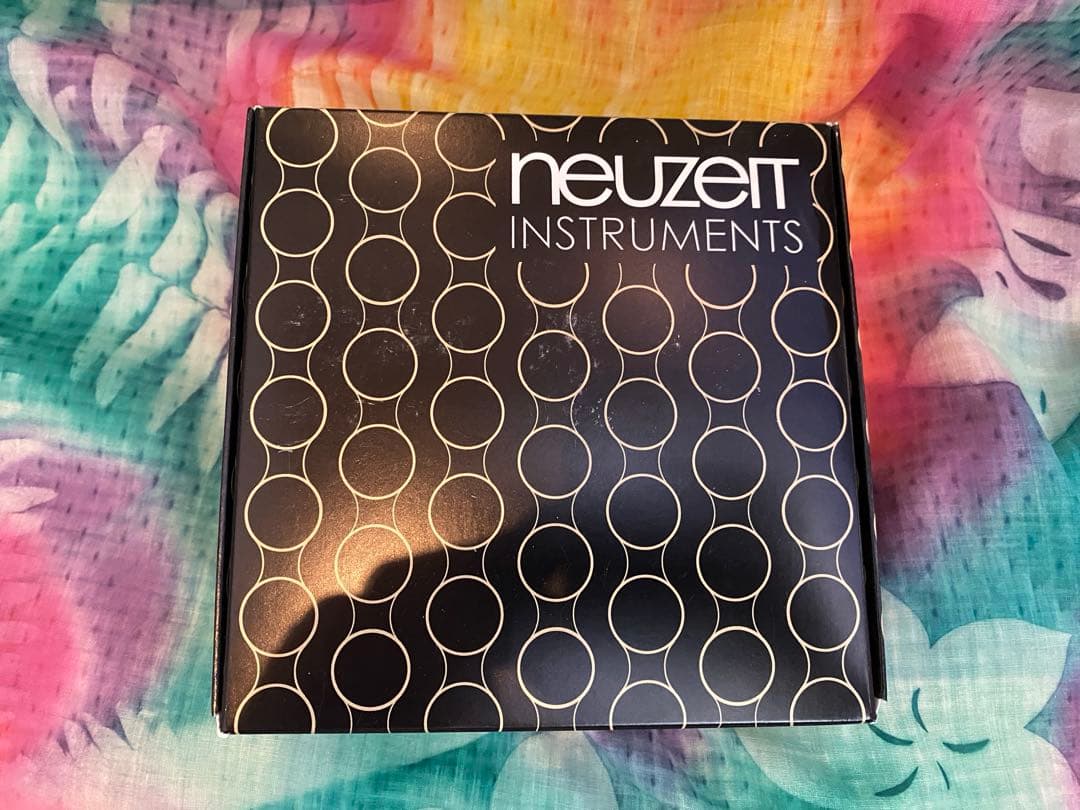 Neuzeit Instruments Quasar モジュラーシンセ