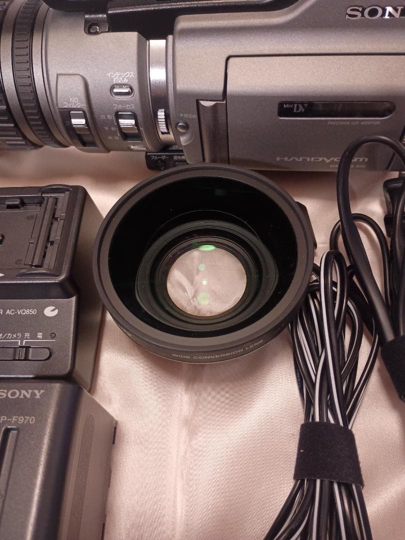 SONY DCR-VX2100 ビデオカメラ 3CCD ハンディカム