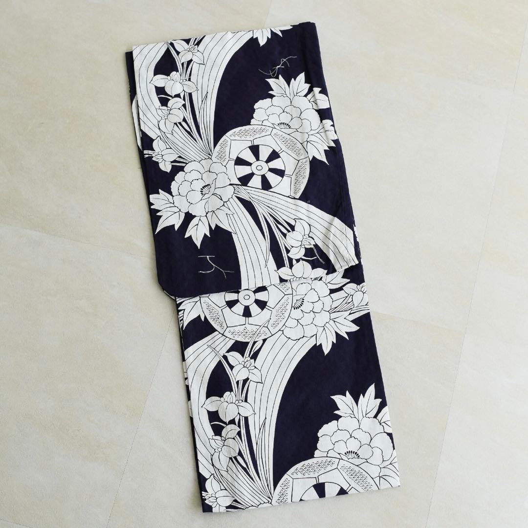 utatane 高級変わり織 浴衣3点セット 藍色に古典菖蒲と御所車