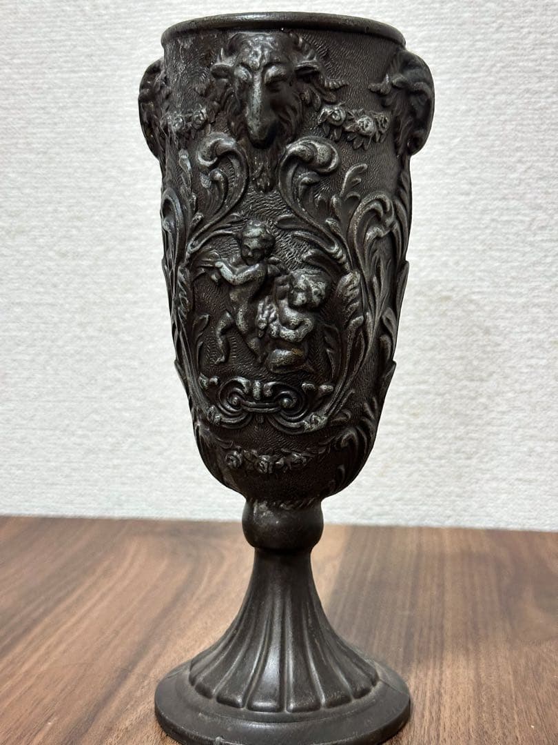 アンティーク　鉄製　花瓶 鎌倉時代 古瀬戸 鉄釉仏花瓶（1185–1333 CE） | 入蘆花（ロカニイル）