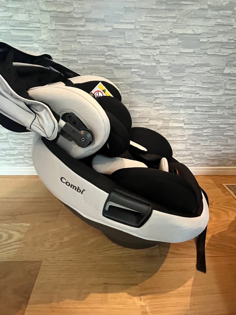 combi チャイルドシート the S