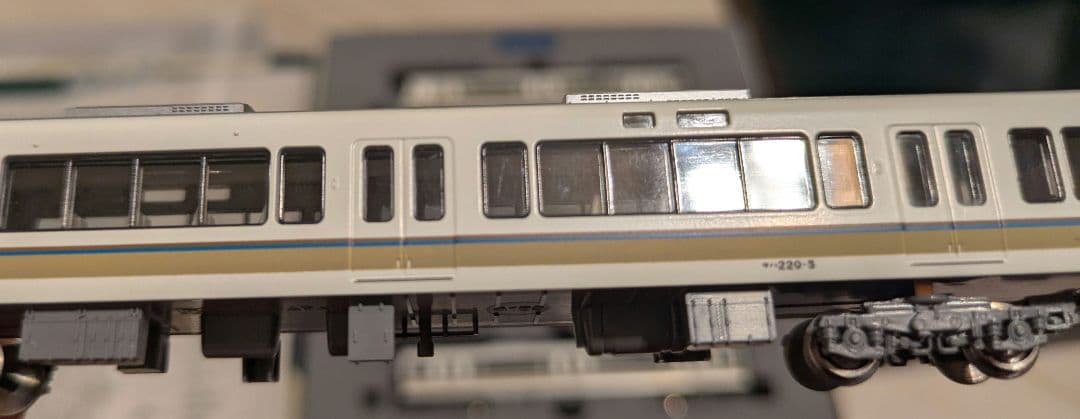 10-170 221系直流近郊形電車6両+増結セット　Nゲージ　KATO