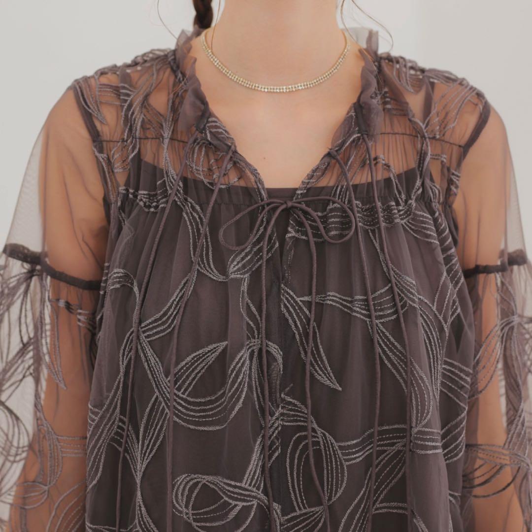 リボン刺繍ギャザードレス Dorry Doll チャコール