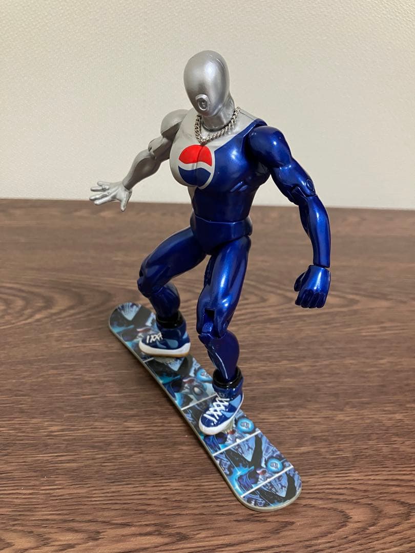 ペプシマン ウルトラフリーポーズフィギュア(NEWブルー) - メルカリ