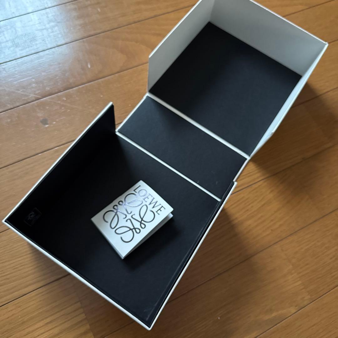 LOEWE ブラックレザー ケース ショルダー