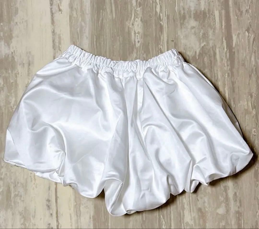 TreatÜrself satinballoonshortpants white