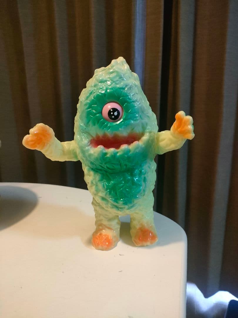 zollmen ズドン蓄光タイプ インディーズソフビ ゾルメン