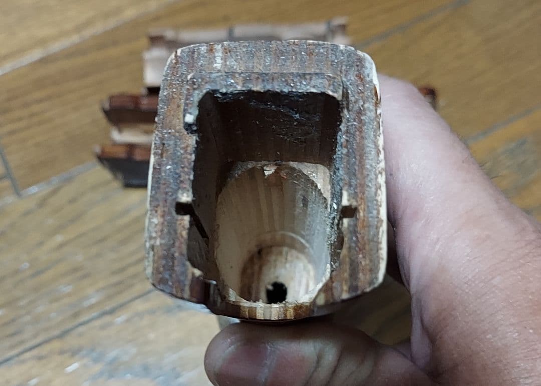 マルイAKMガスブロ SVOBODAウッドハンドガード&ストック スリング付き。