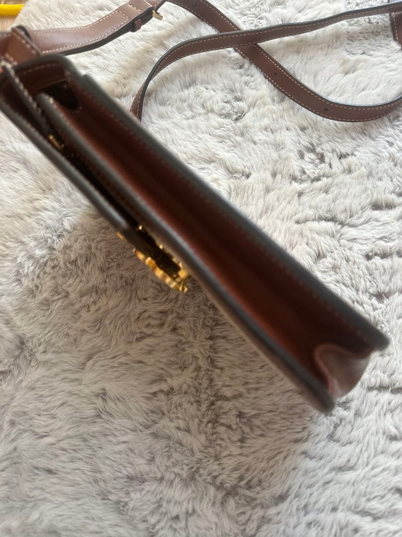 メ*読様 BURBERRY バーバリー TB ショルダーバッグ