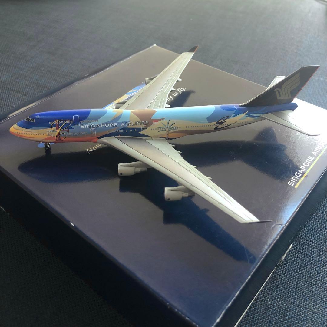貴重 1/400 シンガポールエアライン B747-400 トロピカルメガトップ