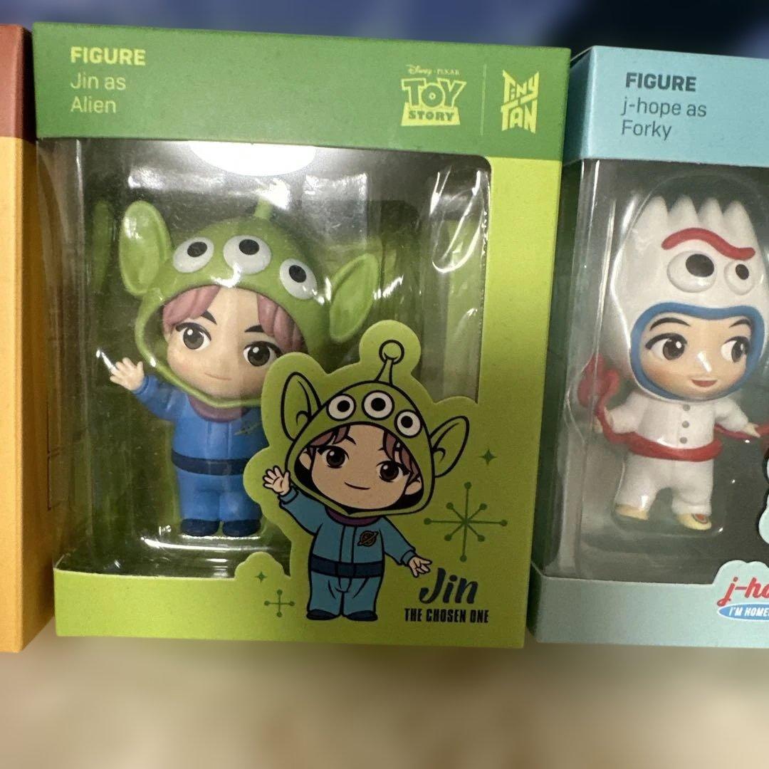 BTS TinyTAN トイストーリーフィギュア