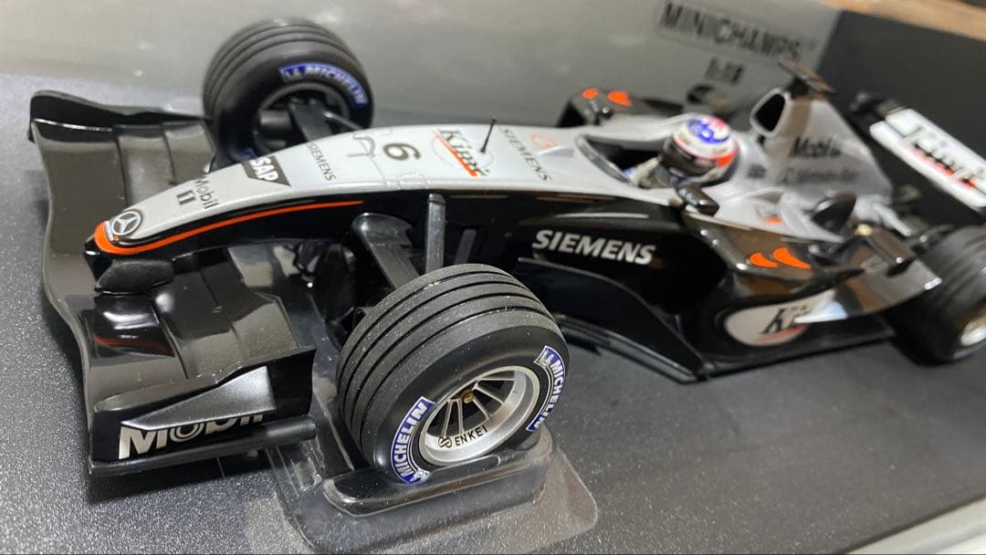 MINICHAMPS McLaren MP4-19 Kimi Räikkönen