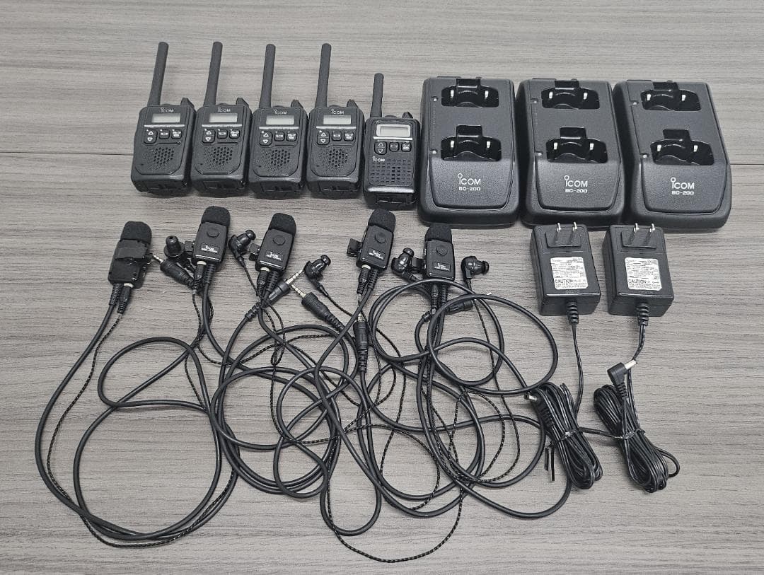 アイコム IC-4300 トランシーバー5個／ 二口タイプ充電器3個セット