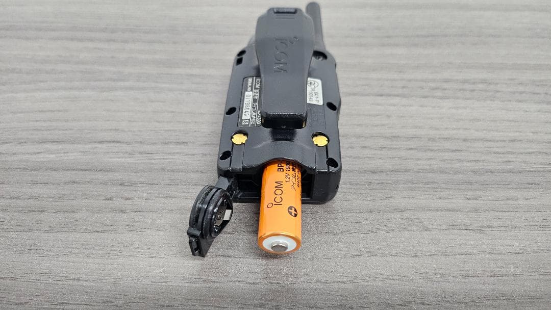 アイコム IC-4300 トランシーバー5個／ 二口タイプ充電器3個セット