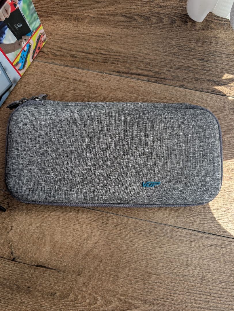 Nintendo Switch 本体 青/赤 Joy-Con 付属