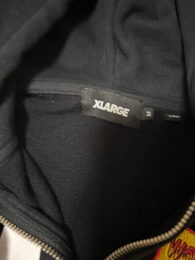 XLARGE パーカー M ブラック パッチ付き