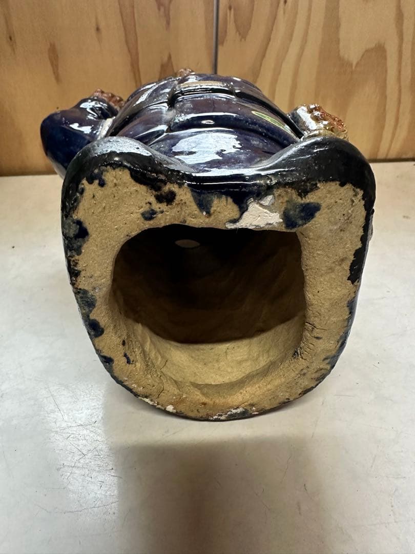 タヌキの警察官 陶器 約32cm