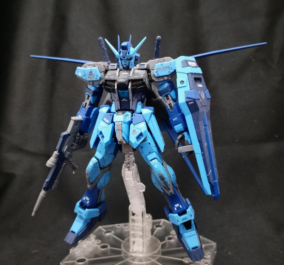 完成品 RG エールストライクガンダム ガンダムワールドコントラスト