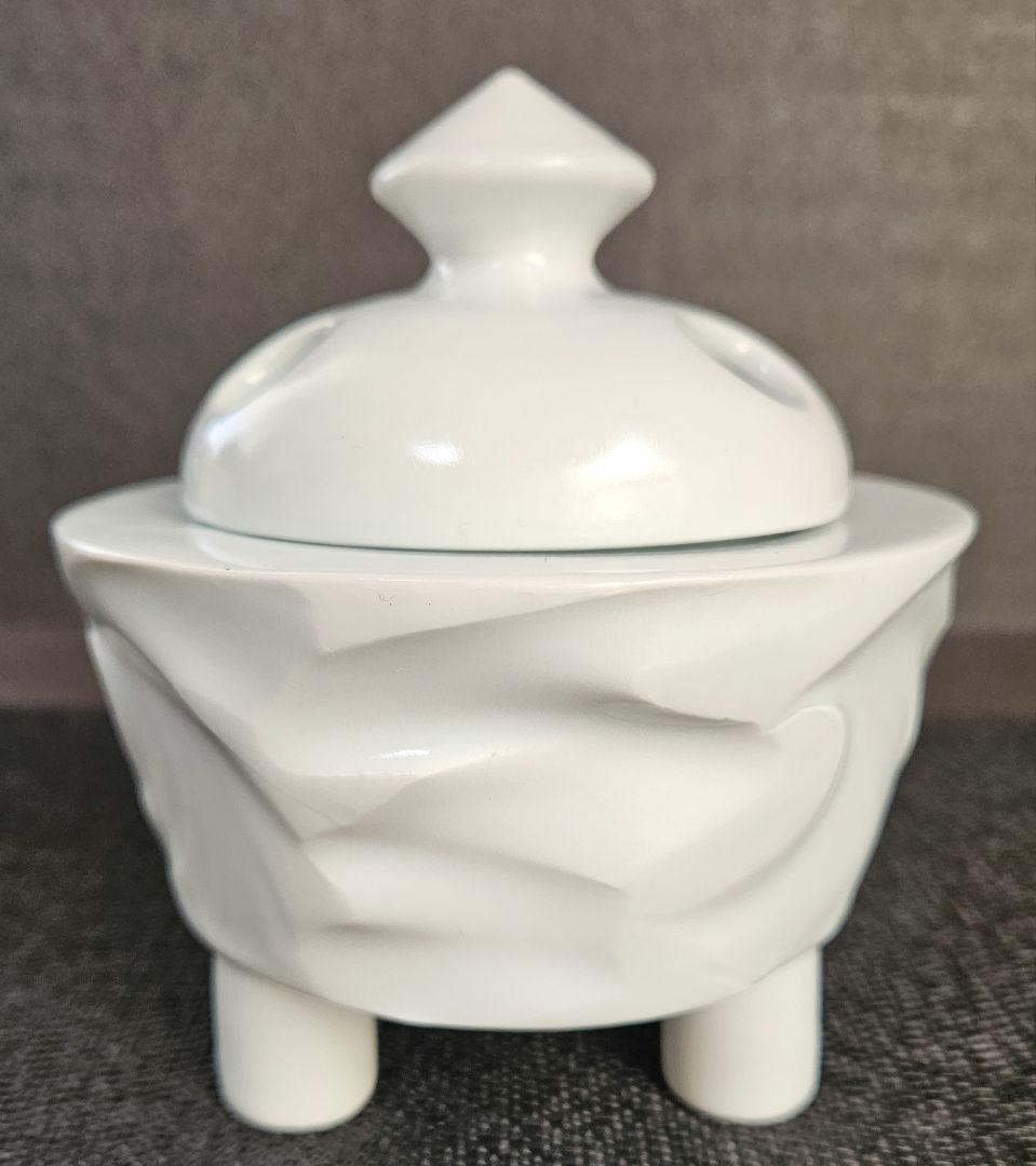 有田焼　名工　田中一位作　白磁　おうとつ造　三脚　香炉　茶道具　香道具