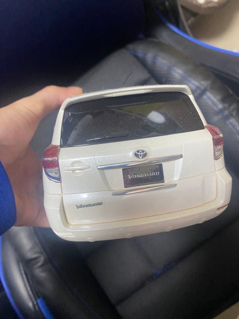 馬*様 トヨタ　Vanguard モデルチェンジカラーサンプルミニカー