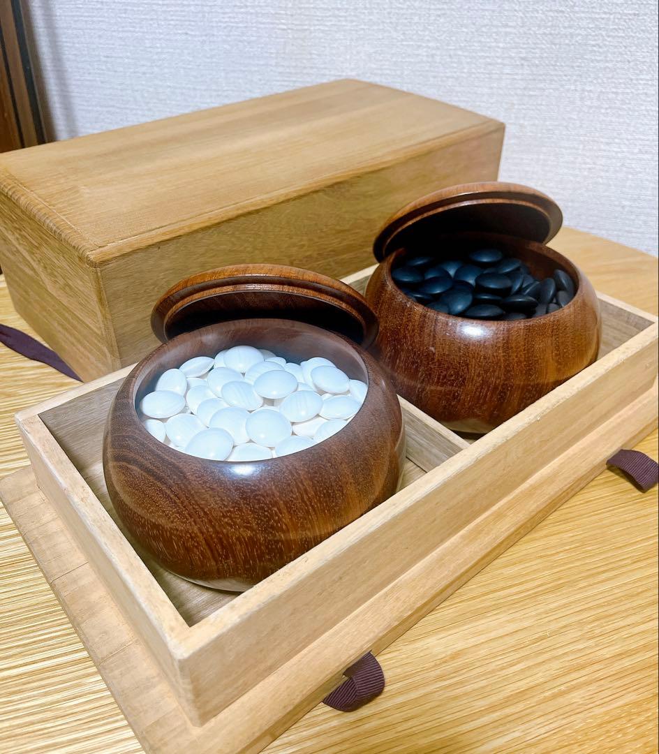 美品 碁石 蛤 36号 那智黒 高級 囲碁 白石 黒石 碁笥付き 桐箱